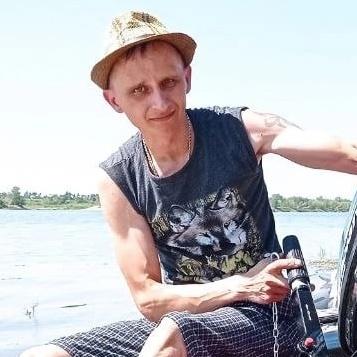 Денис Степаненко